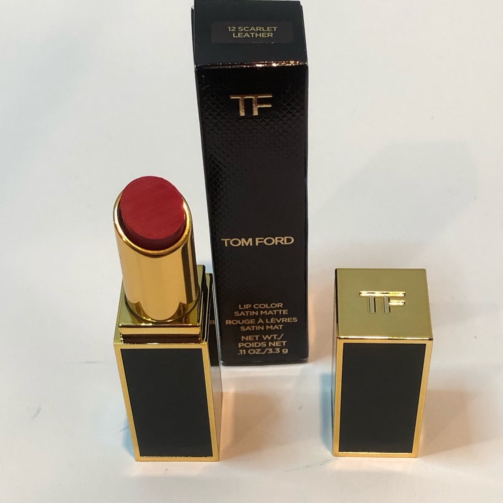 TOM FORD Satin Matte lip color
